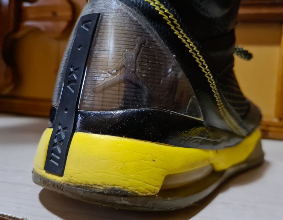 Маратонки jordan adidas under Armour