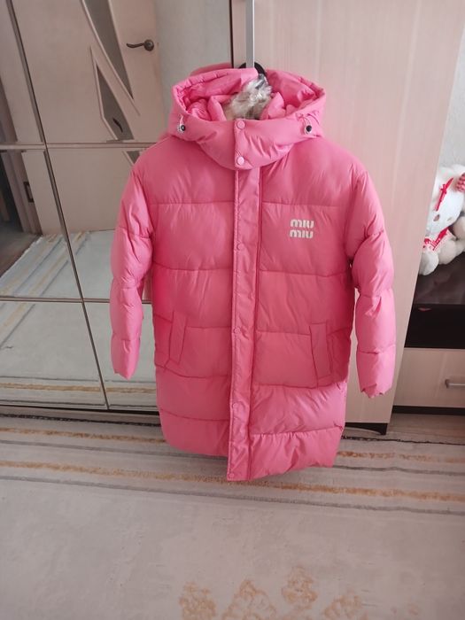 Продаю куртку на девочку  за 10000