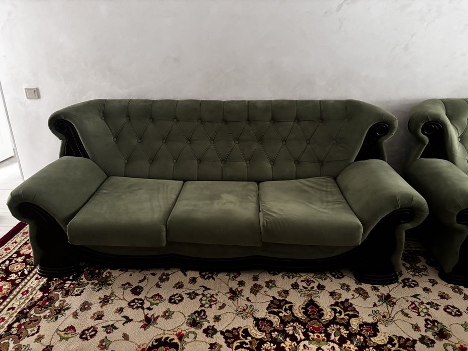 Зелёный диван-трансформер в идеальном состоянии