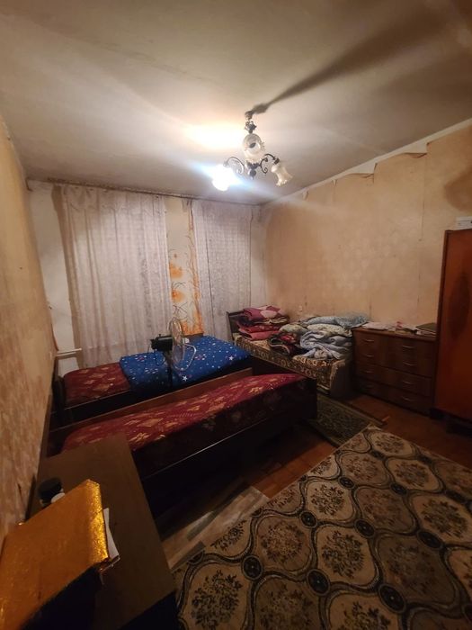 Срочно продаётся 2 комнатная квартира в городе Чирчике