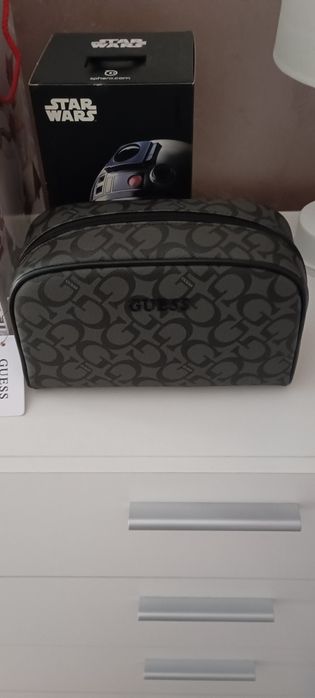 Нов несесер guess