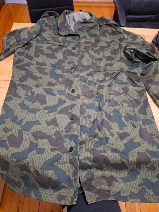 Ловно камуфлажно елече . Камуфлажни дрехи риза , шуба без подплата.
