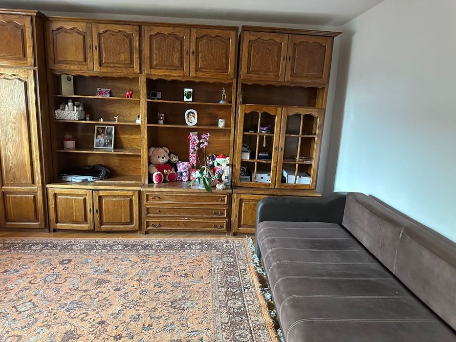 Închiriez apartament cu doua camere