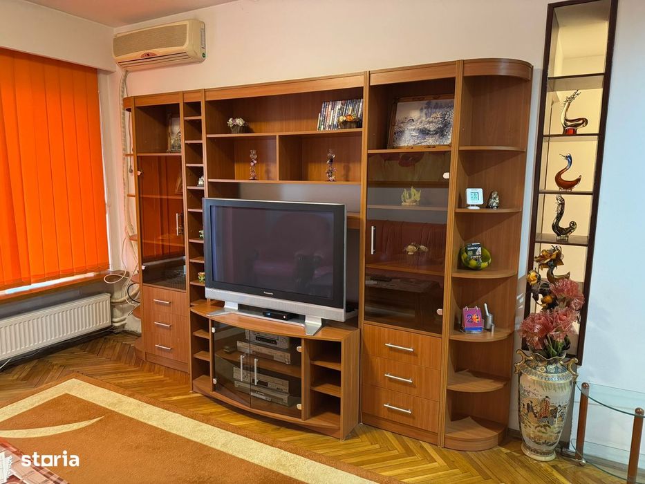 3 camere Victoriei, 3 min de metrou,Centrala Proprie + loc de Parcare