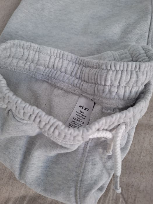 Продам трикошки на девочку 2 шт,