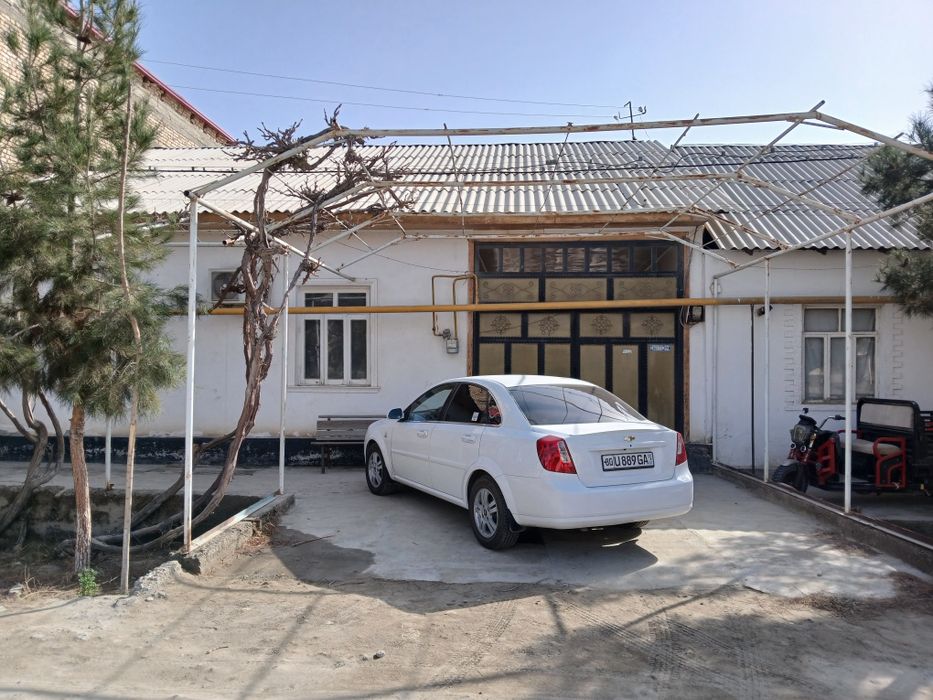 Уй сотилади,6 сотих