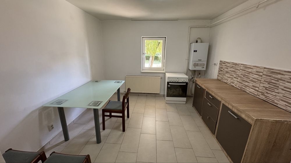 Inchirierz apartament / spatiu comercial