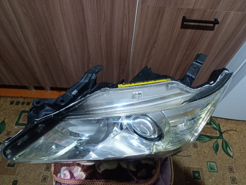Фара на Тойота Камри 50