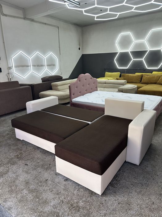Coltar extensibil cu lada de depozitare