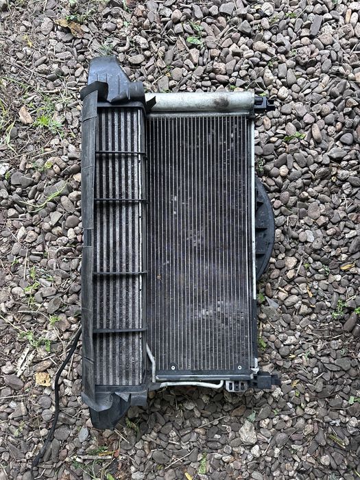 Интеркулер/воден/климатичен радиатор Mercedes C200CDI W203 2003 година