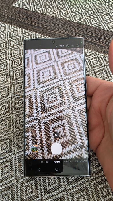 Vând Samsung S22 ultra 5G cu memorie de 512 GB
