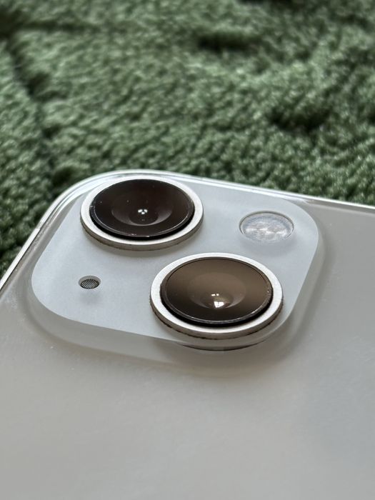 iPhone 13 Starlight