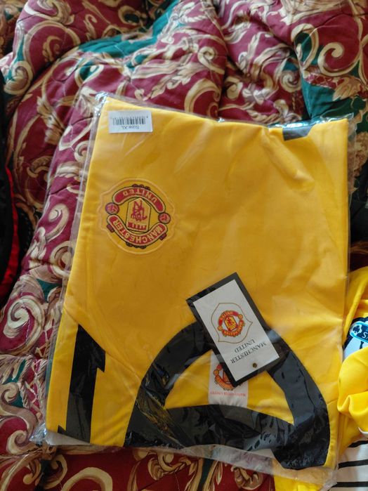 Футболни тениски