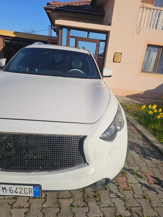 Vanzare auto infiniti