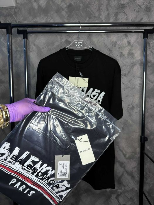 Tricou Balenciaga
