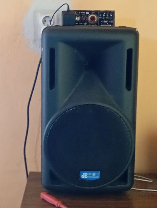 Vând boxa db mai multe detalii in pv