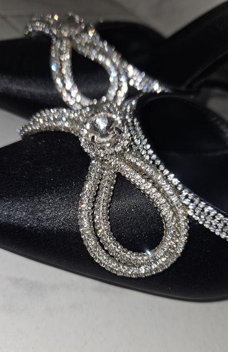 Прекрасни токчета с кристали