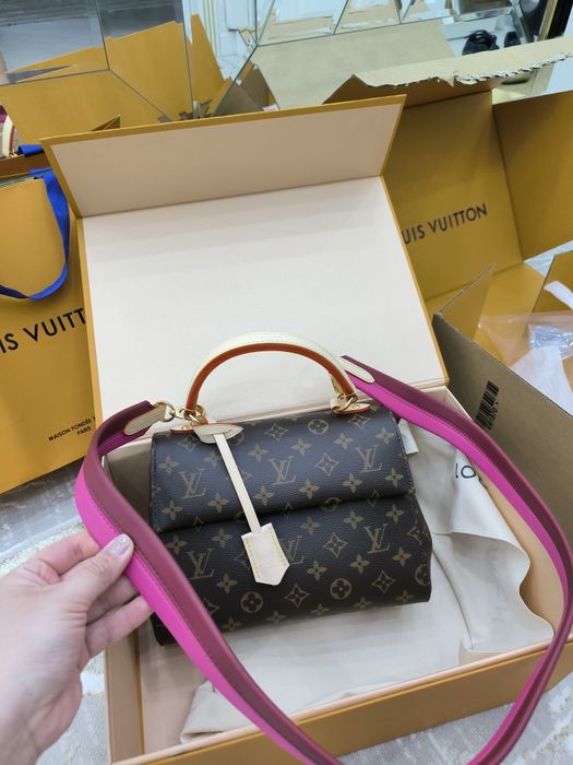 Сумка Louis Vuitton Cluny BB