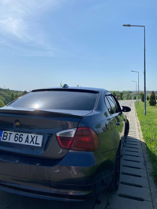 Seria 3 E90 – 2005, manual, 2.0d  de 163hp

Vând BMW E90, an 2005,