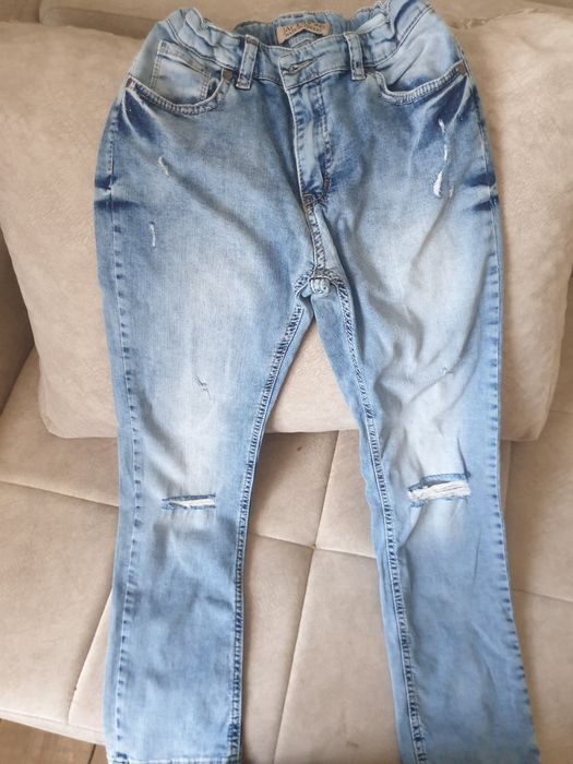 Пролам джинсы на мальчика.