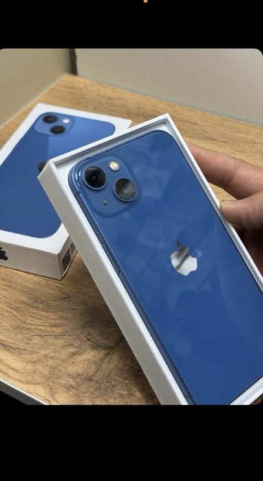 Продам срочно айфон 13 синий