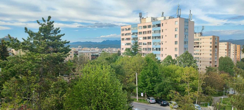 Vând apartament 2 camere, str. Minerului