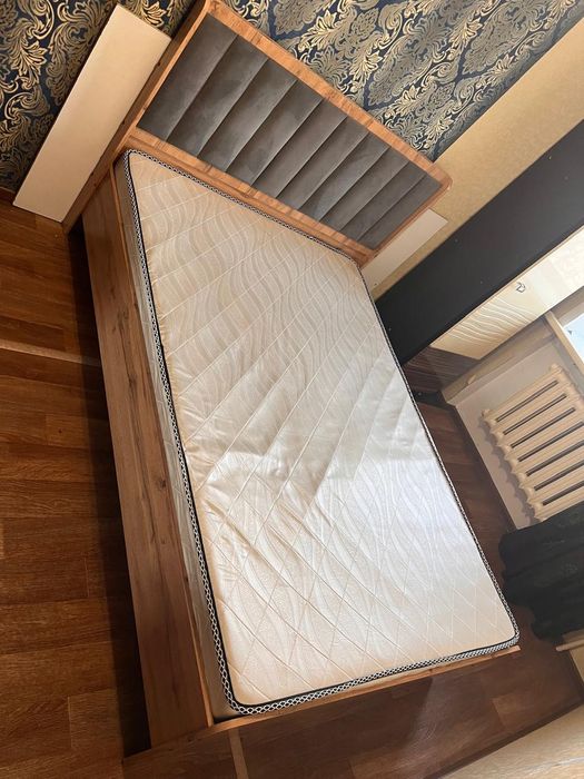 Кровать двухспальная