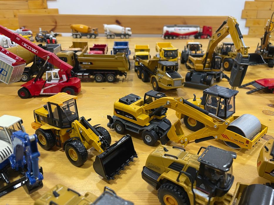 Метални макети 1:50