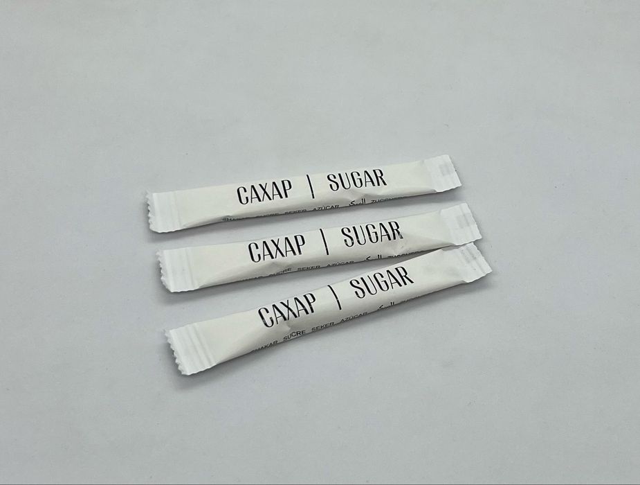 Сахар стик 5 гр порционный сахар. Qadoqlangan shakar stiklarda 5 gr.