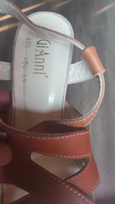 Дамски сандали от естествена кожа в кафяво GiAnni