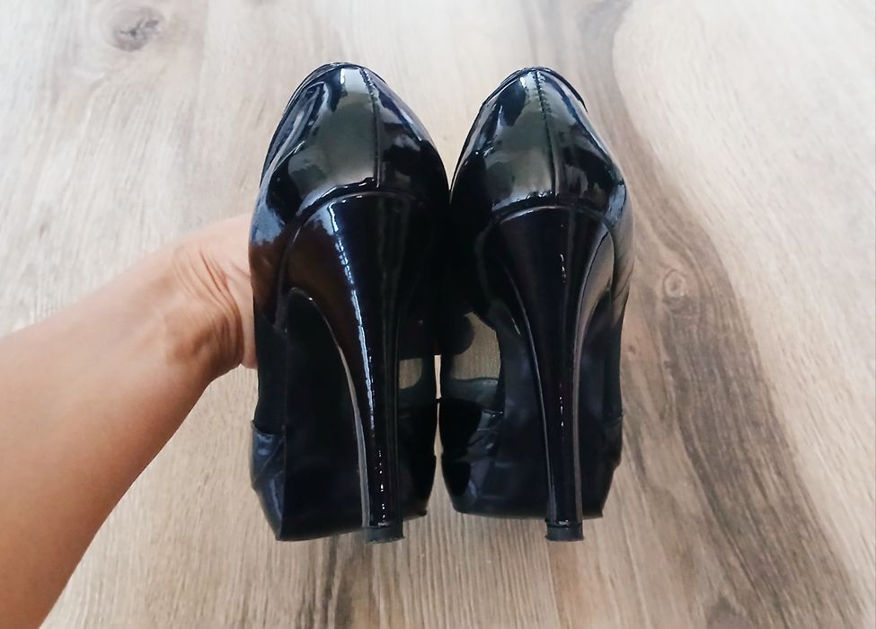 Pantofi cu toc, piele lacuita, marimea 36