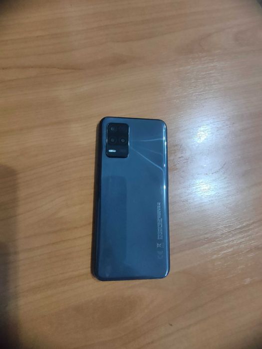Vând Realme 8  5G