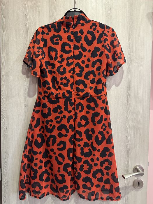 Дамски рокли, блузи и ризи на достъпни цени