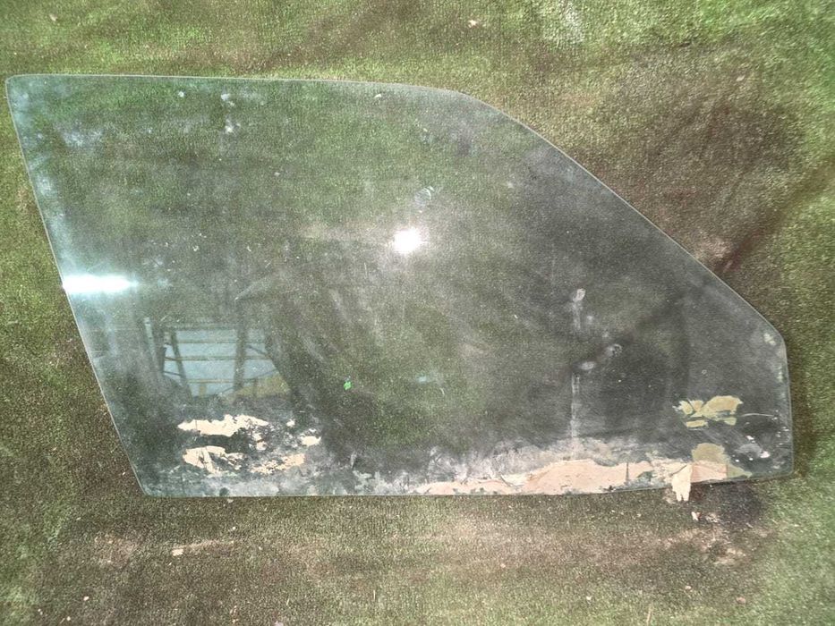 Стекло переднее правое 
Мерседес мерс ешка 124
Mercedes w124 e230 e300