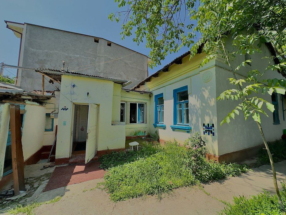 Продается дом с участком, уникальное месторасположение!