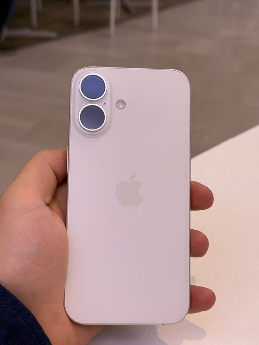 Продам iPhone 16.