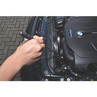 Телескопиччен LED фенер с магнит за труднодостъпни зони