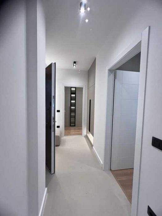 Продава се Тристаен апартамент в София, Манастирски ливади - 106 кв.м за 1491 €/кв.м - Снимка #10