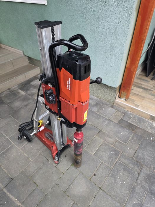 HILTI -  DD-200 .