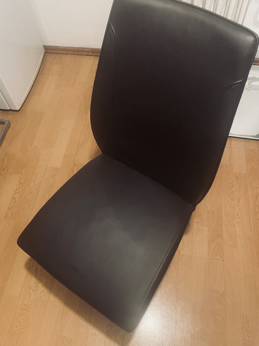 4 scaune- culoare venghe