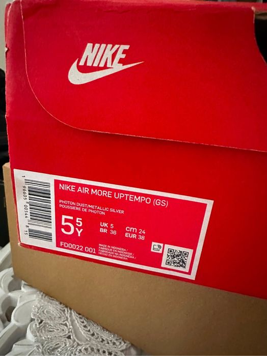 Nike uptempo 38номер