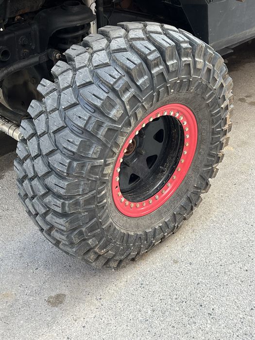 Гуми Maxxis Creepy Crawler 37x12.5x16