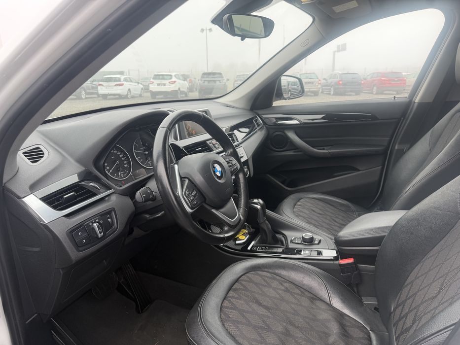 Bmw X  1 ,X  line ,2016,Automat ,alb perlat