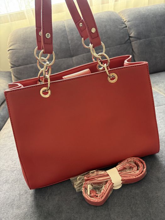Чанти Bata и Zara