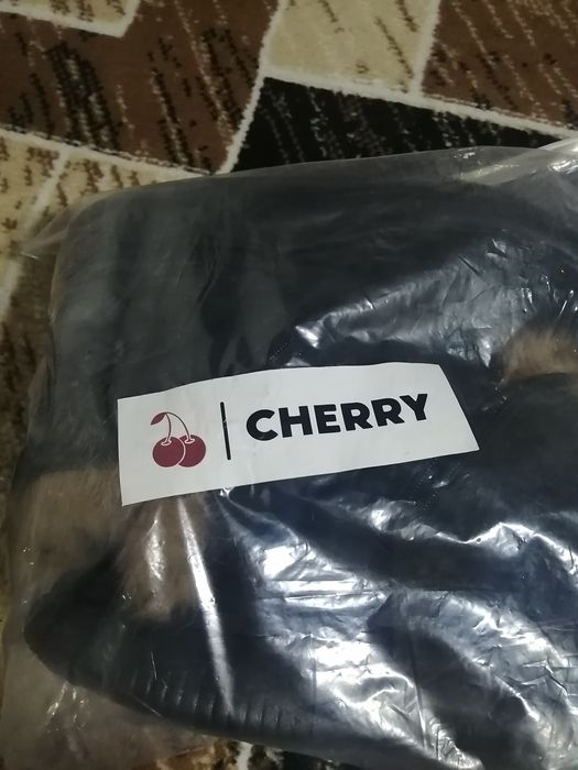 Продам женские ботинки