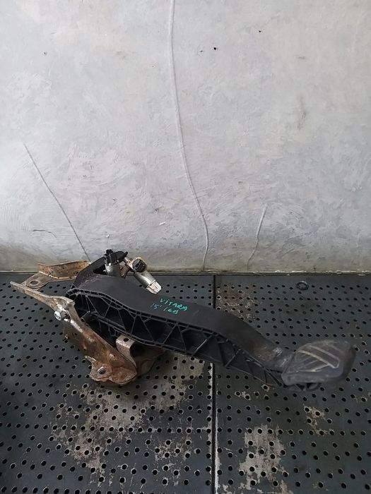 Pedala ambreiaj suzuki vitara ly 4980061m60