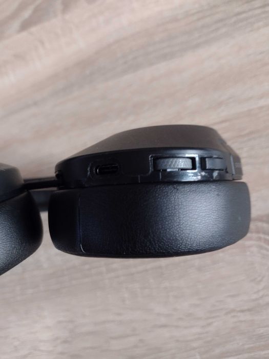 Corsair HS55 WIRELESS Gaming Headset Bluetooth