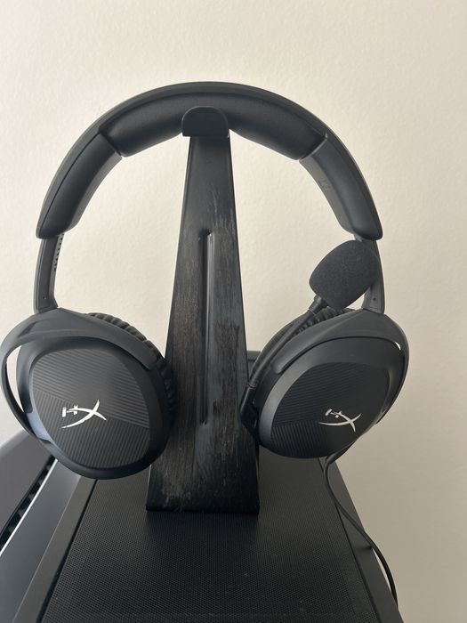 Слушалки с микрофон