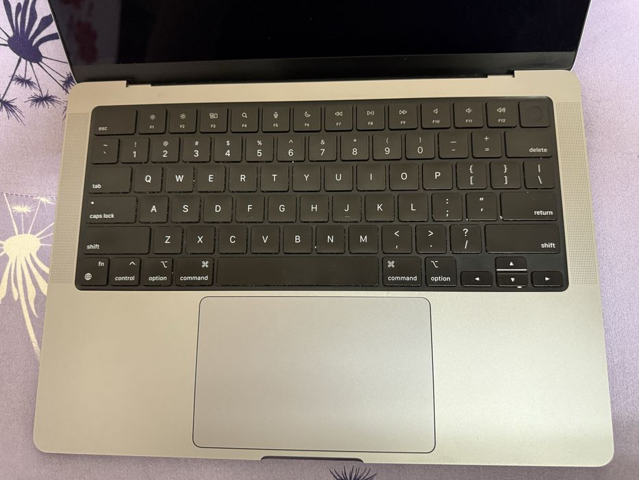 MacBook Pro 14” M1 Pro 2021 – A2442 – 512GB – PENTRU PIESE