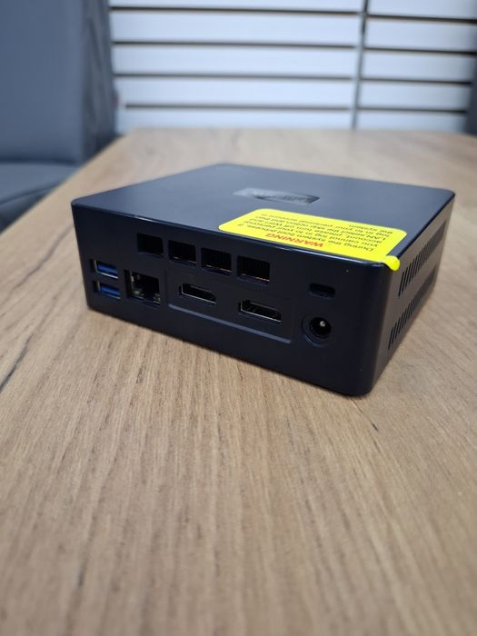Продам мини компьютер Beelink mini. Celeron озу 8gb SSD 128gb